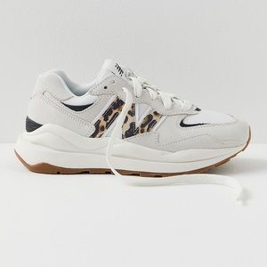 New Balance 57/40 Sneakers in Sea Salt / Black Futures size 6.5 NWT IN BOX